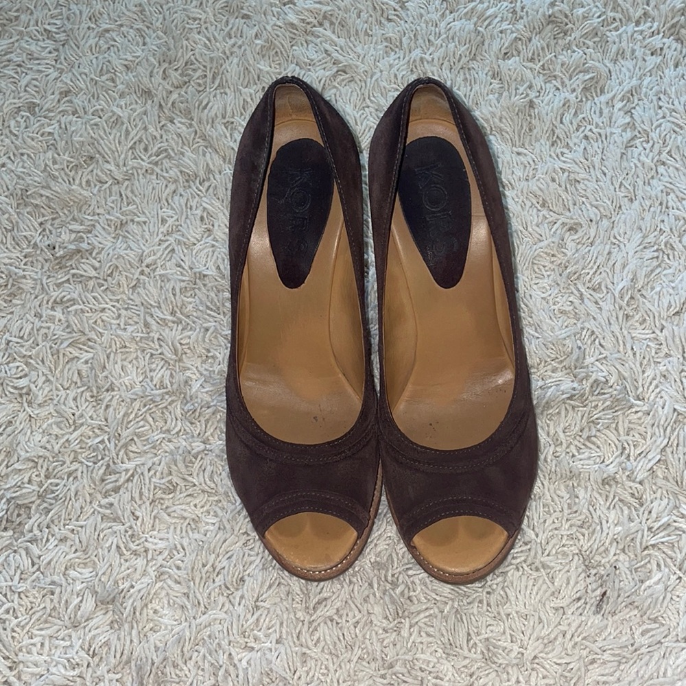 Kors Brown Wedges ✨